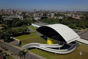 Museu Oscar Niemeyer comemora 19 anos