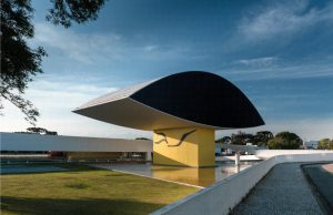 Museu Oscar Niemeyer comemora 19 anos