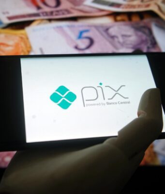 Pix chega a 73 milhões de transações financeiras em um dia