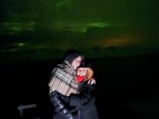 Influenciadora brasileira viaja com a mãe para Islândia em busca da Aurora Boreal
