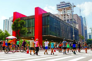 Top Center Shopping realiza tours pela Avenida Paulista gratuitos aos domingos