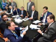 No congresso nacional, representantes da indústria hoteleira se reúnem com parlamentares e membros do Grupo de Trabalho da reforma tributária