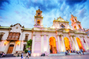 A cidade de Salta foi escolhida entre as três melhores cidades da América do Sul por sua arquitetura