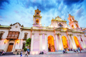 A cidade de Salta foi escolhida entre as três melhores cidades da América do Sul por sua arquitetura