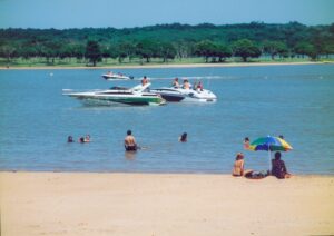 Paraná avança no desenvolvimento do turismo náutico de água doce e reúne lideranças do setor em Foz do Iguaçu