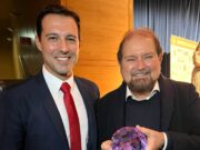 Guilherme Paulus recebe Prêmio Silvia Zorzanello na Espanha