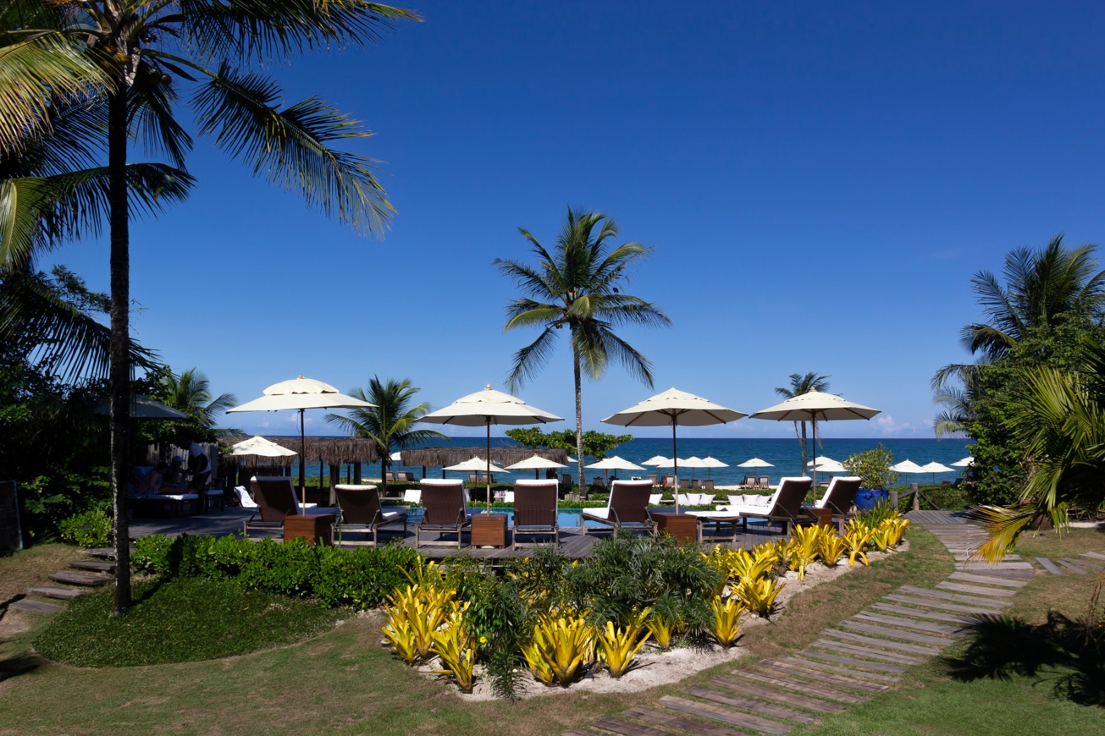 No melhor estilo pé na areia, Pousada Estrela D’Água há 25 anos é referência de charme, conforto e rústica sofisticação em Trancoso
