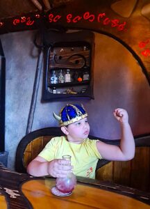 Théo faz uma viagem no tempo e se torna um viking