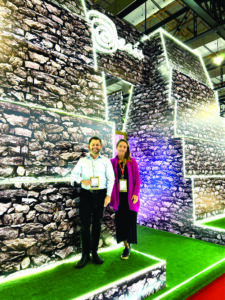 Diego Sierra e Ana Paula Mestieri, da Agência Guanabara, destacam comunicação estratégica durante a WTM Latin America