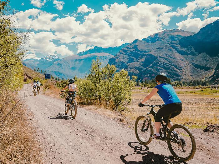 Pioneira do cicloturismo de alto padrão no Brasil, Auroraeco expande sua atuação com e-bikes e superbikes, impulsionando um mercado que deve movimentar US$ 2,8 bi até 2030