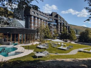 Hotel Termas Chillán se destaca como destino de inverno no Chile para famílias brasileiras