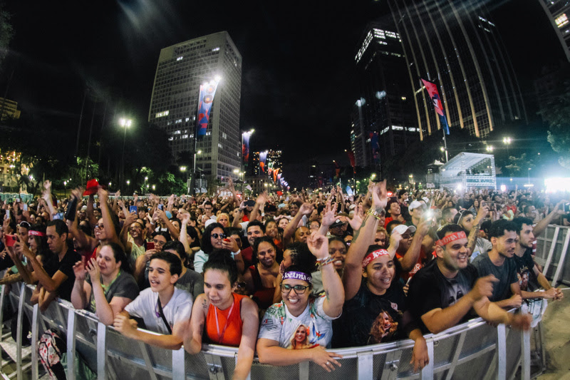 Virada Cultural 2025 celebra 20 anos com mais palcos nos bairros e retoma passeio pelo Centro de São Paulo