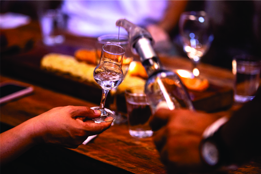Descubra seis fatos interessantes sobre o pisco, a bebida icônica do Peru