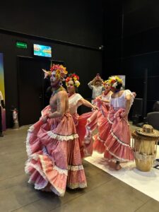 LGBT+ Turismo Expo Lorenza Cortés revela como a Colômbia abraça turistas com sabor, cultura e acolhimento