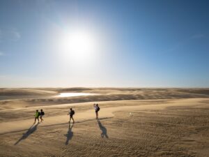 OIÁ Casa Lençóis conecta Santo Amaro e Patacas em seis dias de imersão nos Lençóis Maranhenses