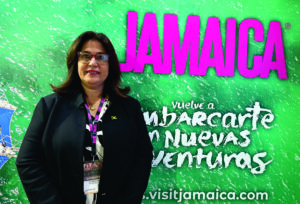 Luciana Alonso da Jamaica Tourist Board, destaca luxo, espiritualidade e ecoturismo na FIT Latin America
