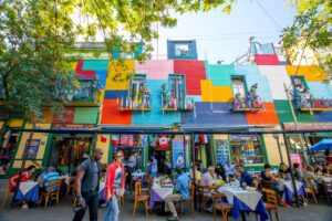 Valentín Díaz Gilligan destaca o poder transformador do turismo em Buenos Aires