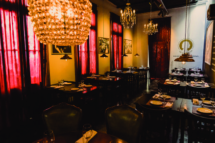 Daniela Giménez, La Capitana – Bodegón & Vermutería, transforma nostalgia peronista em experiência gastronômica