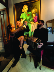 Expressión Tango surpreende Buenos Aires com shows breves e inesperados