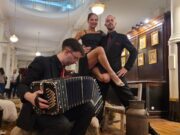 Expressión Tango surpreende Buenos Aires com shows breves e inesperados