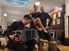 Expressión Tango surpreende Buenos Aires com shows breves e inesperados
