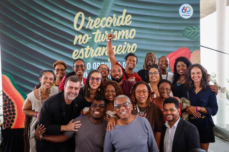 Embratur celebra marca histórica de 8 milhões de turistas internacionais no Brasil com lançamento de turistômetros