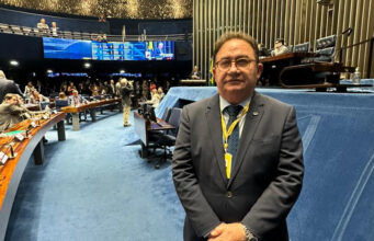 Manoel Linhares é reconduzido ao Sindihotéis Ceará