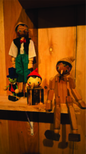 Pinóquio ganha vida no Farol Santander com exposição que encanta diferentes gerações