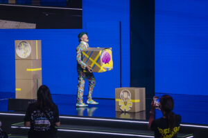 Primeiro dia de LACTE 21 novidades, manifesto contra o feminicídio e debates sobre tecnologia, humanidade e protagonismo