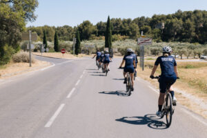 Viagens de bicicleta pela Europa ganham força entre brasileiros