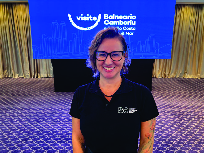 Andrezza Negrini, presidente do Visite Balneário Camboriú, celebra 10 anos do projeto em São Paulo ao lado da Região Turística Costa Verde & Mar