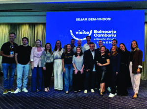 Andrezza Negrini, presidente do Visite Balneário Camboriú, celebra 10 anos do projeto em São Paulo ao lado da Região Turística Costa Verde & Mar