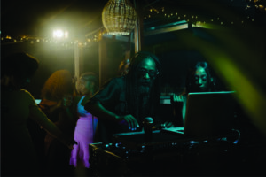 Jamaica amplia presença internacional com estratégia baseada em diversidade de experiências e expansão aérea