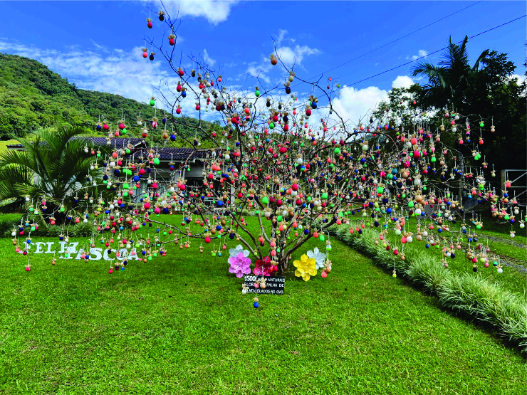 Vila turística de Pomerode se transforma em rota de árvores de Páscoa Vila turística de Pomerode se transforma em rota de árvores de Páscoa