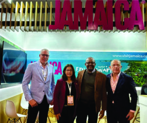 WTM Latin America - Donovan White, diretor de turismo do Jamaica Tourist Board, destaca diversificação do produto e papel do capital humano na estratégia do destino
