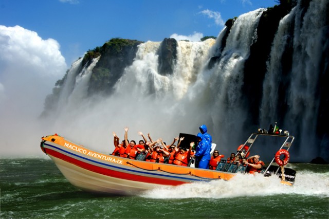 Passeio do Macuco, no Parque do Iguaçu, terá serviços aprimorados com apoio do Ministério do Turismo Passeio do Macuco, no Parque do Iguaçu, terá serviços aprimorados com apoio do Ministério do Turismo