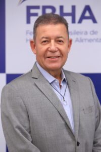 Recondução de Alexandre Sampaio a presidência da FBHA fortalece articulação dos setores de turismo, hospedagem e alimentação fora do lar