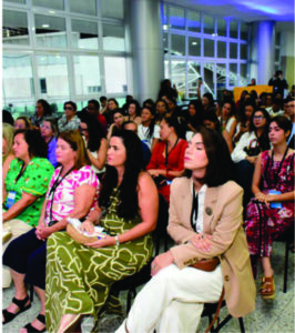 Medida apresentada no Fórum Internacional de Mulheres no Turismo garante ampliação de prazos e suspensão de parcelas para mulheres empreendedoras