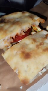 Théo descobre o verdadeiro sabor da pizza da Itália!