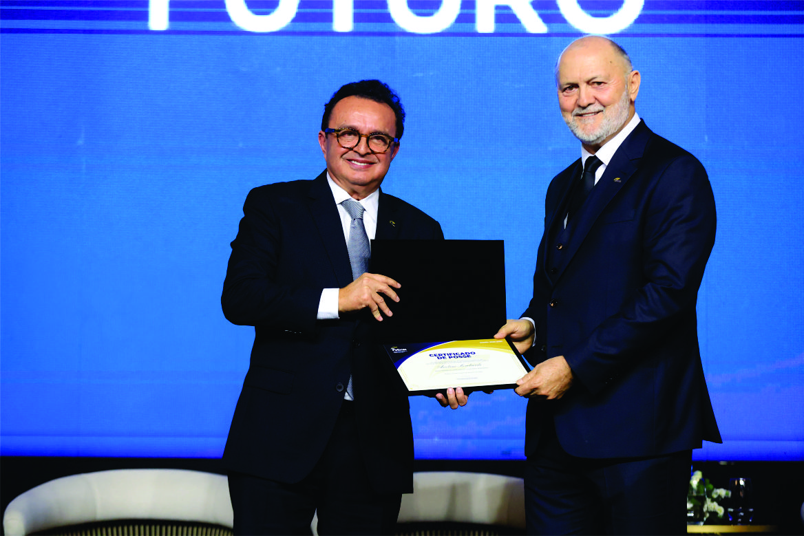 Avelino Lombardi toma posse como presidente da Febrac para o quadriênio 2026-2030