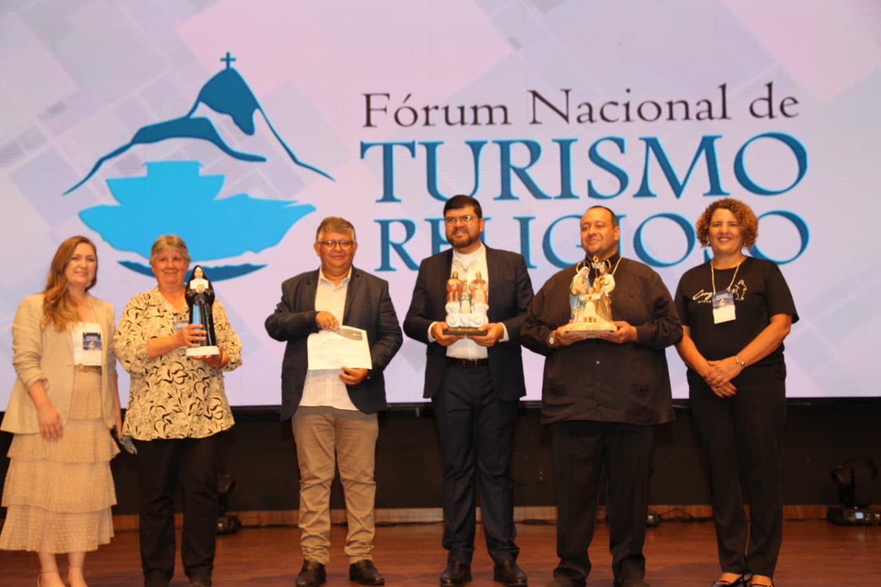Fórum Nacional de Turismo Religioso amplia sua influência e inspira novos caminhos pelo Brasil Fórum Nacional de Turismo Religioso amplia sua influência e inspira novos caminhos pelo Brasil