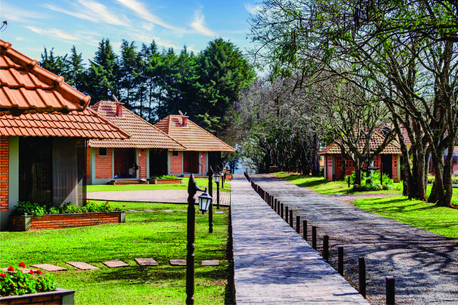 Hotel-fazenda no Paraná resgata brincadeiras de outras gerações no Dia das Crianças