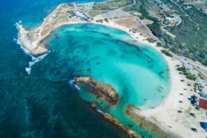 Confira as praias paradisíacas de Aruba