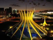 Hotel recebe exposição sobre 60 anos de Brasília