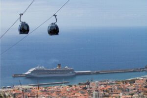 O teleférico é uma das atrações do destino português